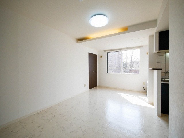 居室・リビング　【E-horizon北大前】を見たとお伝えください♪