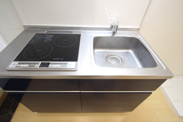 キッチン　別部屋参考写真です