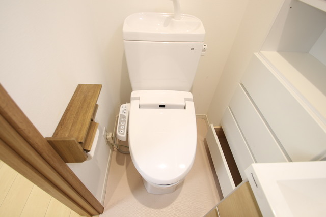 トイレ　別部屋参考写真です