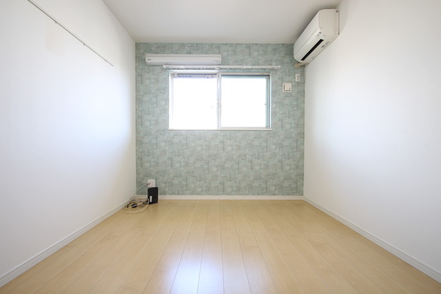 居室・リビング　別部屋参考写真です