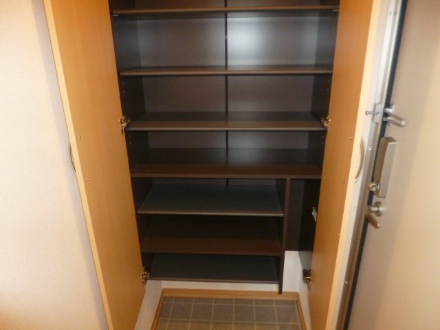 玄関　シューズボックス