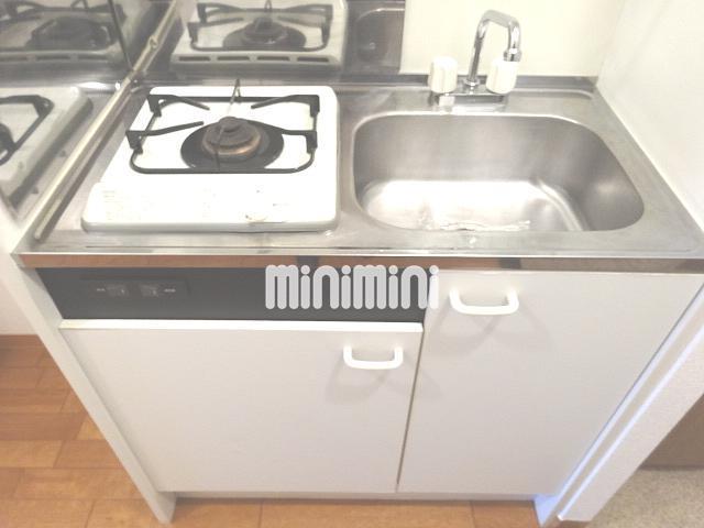 キッチン　単身向けのコンパクトキッチンです。