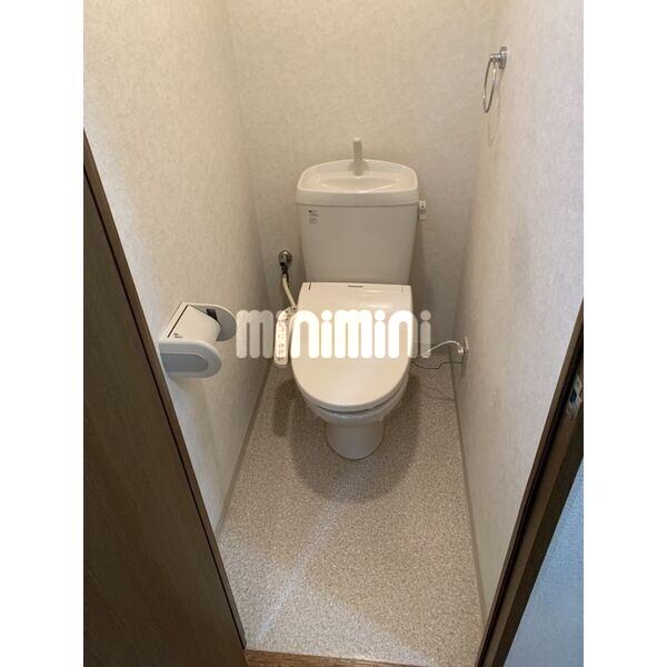 トイレ　エレベーターがあります。