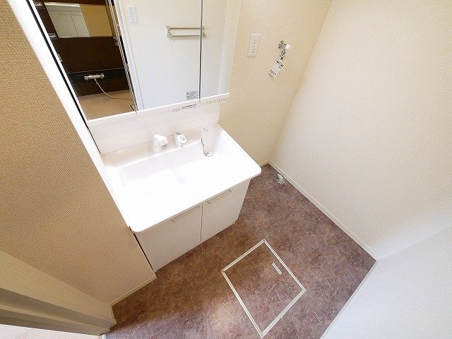 洗面設備　使いやすい洗面所です