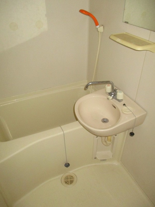 バス・シャワールーム　別部屋参考写真