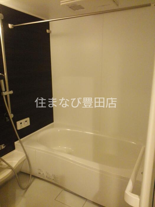 バス・シャワールーム　同型別部屋写真