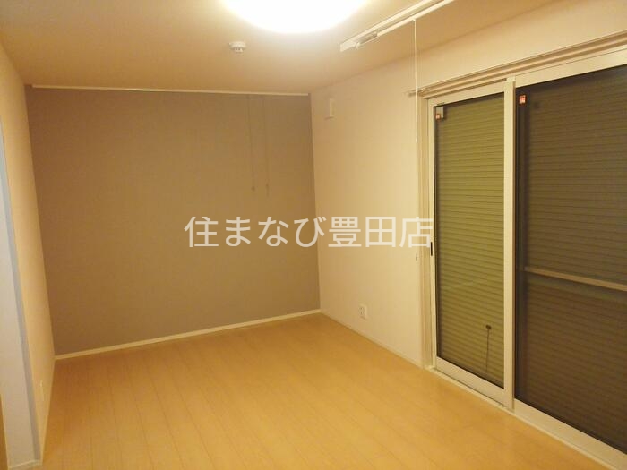 居室・リビング　同型別部屋写真