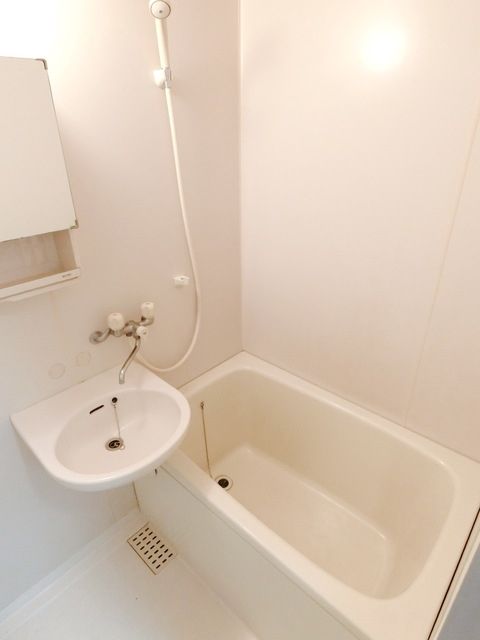 バス・シャワールーム　バストイレ別☆