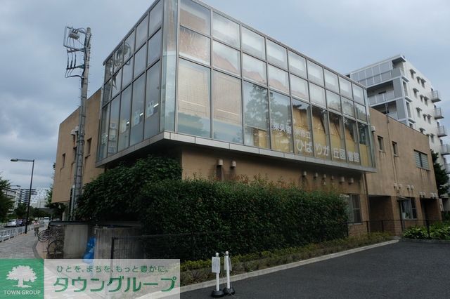 図書館　東久留米市立ひばりが丘図書館（図書館）まで2190m