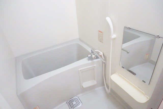 バス・シャワールーム　浴室乾燥機付きバスルーム※同タイプ参考写真