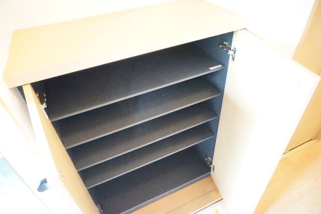 玄関　シューズボックス※同タイプ参考写真