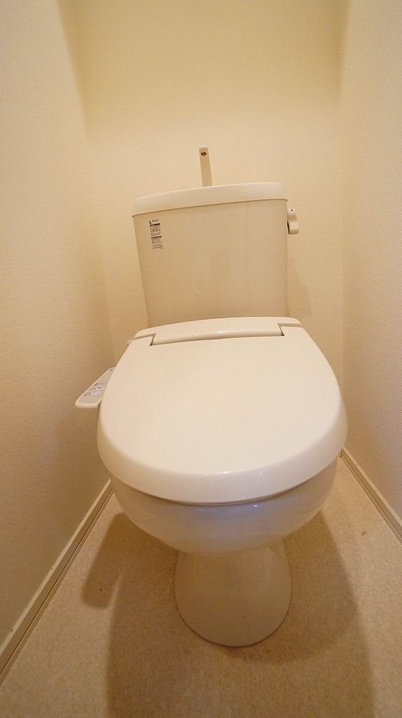 トイレ　別部屋参考写真です。