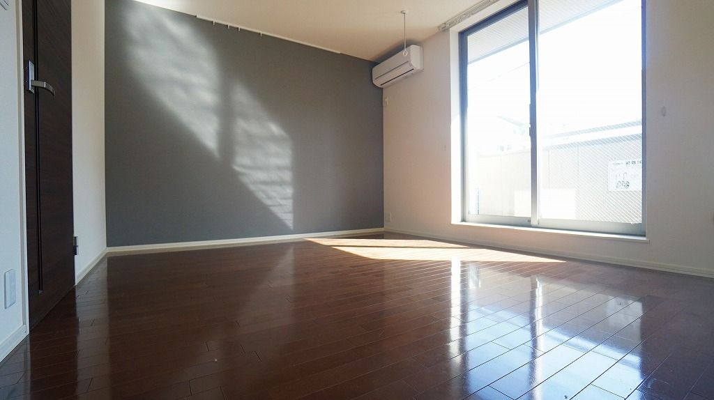 居室・リビング　別部屋参考写真です。