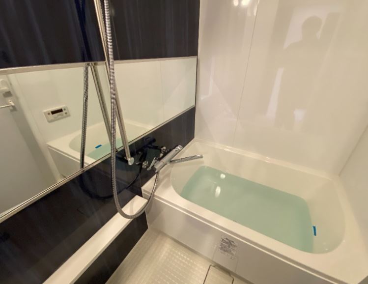バス・シャワールーム　★ゆったり浸かれる浴槽★