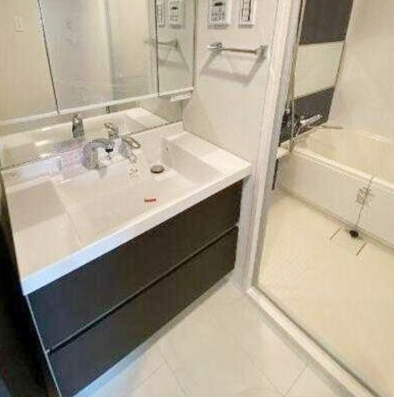 洗面設備　★収納付き、独立洗面台★