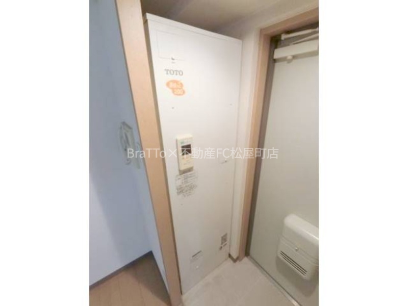 その他設備　電気温水器