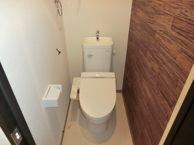 トイレ　温水洗浄便座付きでおすすめです！