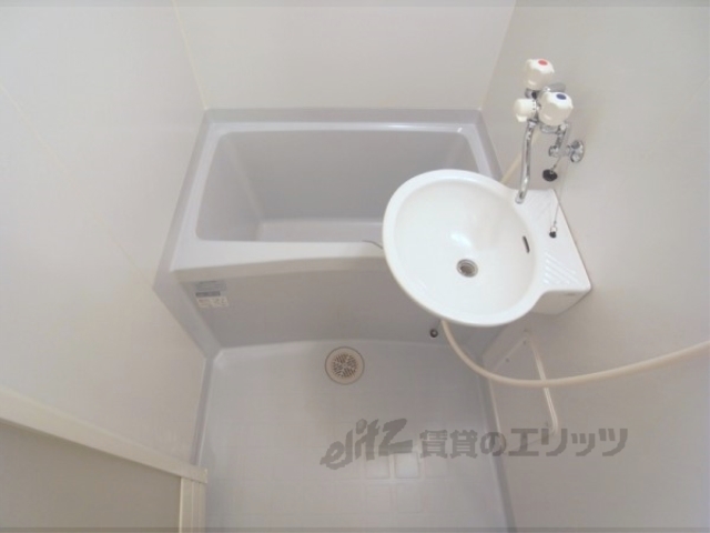 バス・シャワールーム　バス