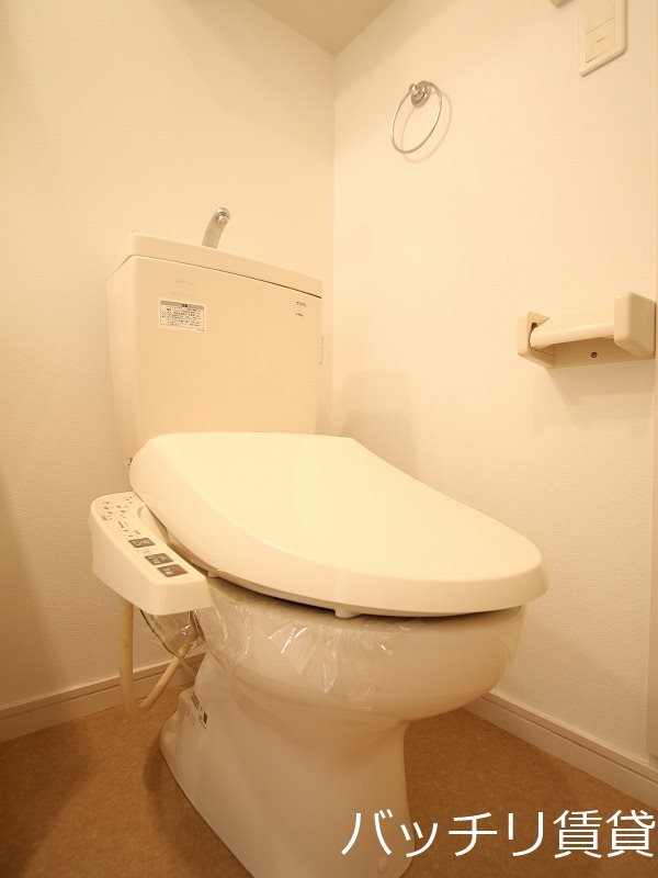 トイレ　同型タイプの為、現状を優先致します。