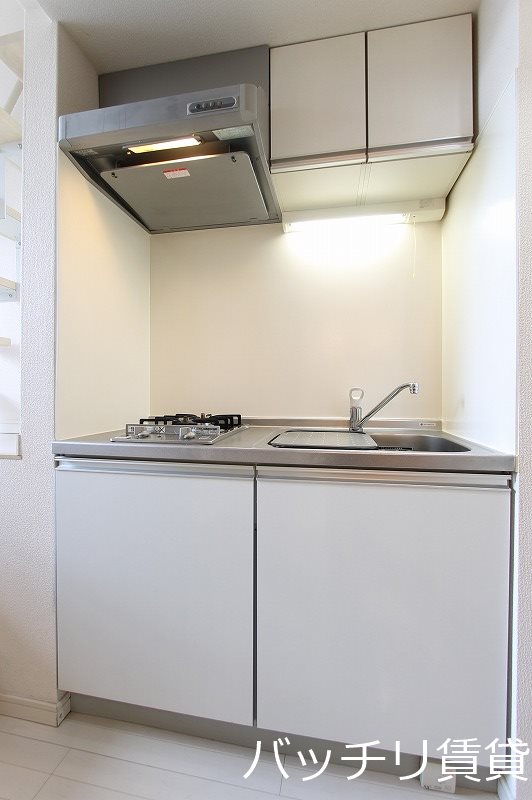 キッチン　同型タイプの為、現状を優先致します。