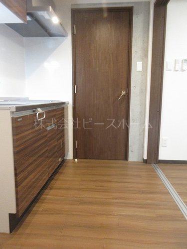 居室・リビング　※別号室参考写真