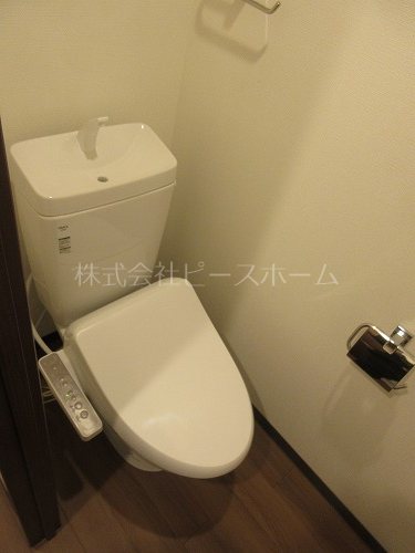 トイレ　※別号室参考写真