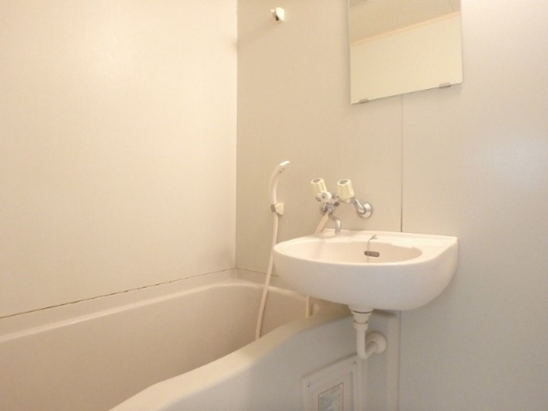 バス・シャワールーム　図面と現状に相違がある場合には現状を優先