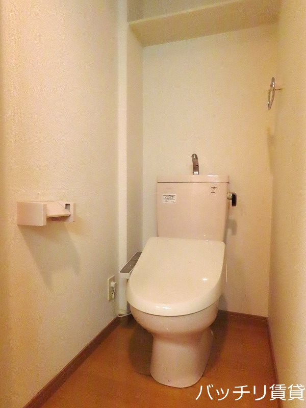 トイレ　※同型タイプ写真のため、現状優先。