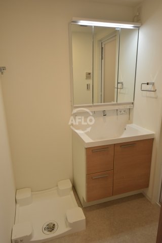 洗面設備　アーバス天満橋　独立洗面台