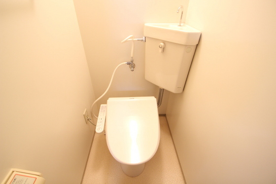 トイレ　※別部屋の写真です