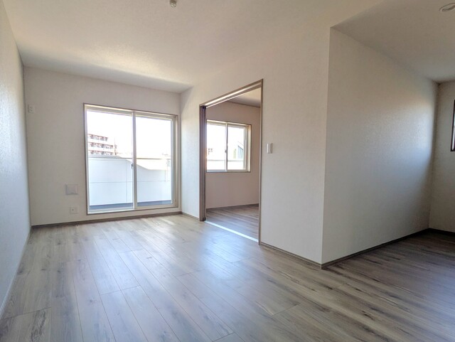 居室・リビング　※参考写真　３０２号室の写真となります。