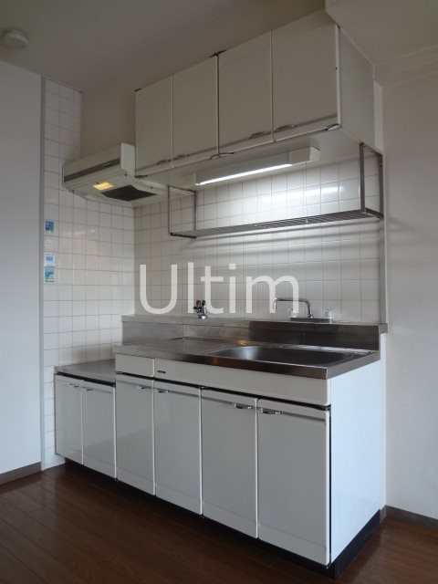 キッチン　別部屋のお写真です。ご参考までに！