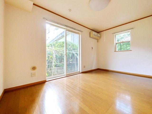 居室・リビング　☆タウンハウジング稲田堤店までお問い合わせください☆