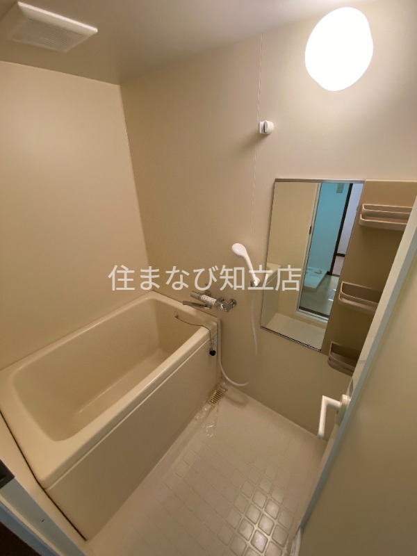 バス・シャワールーム　同型別部屋写真