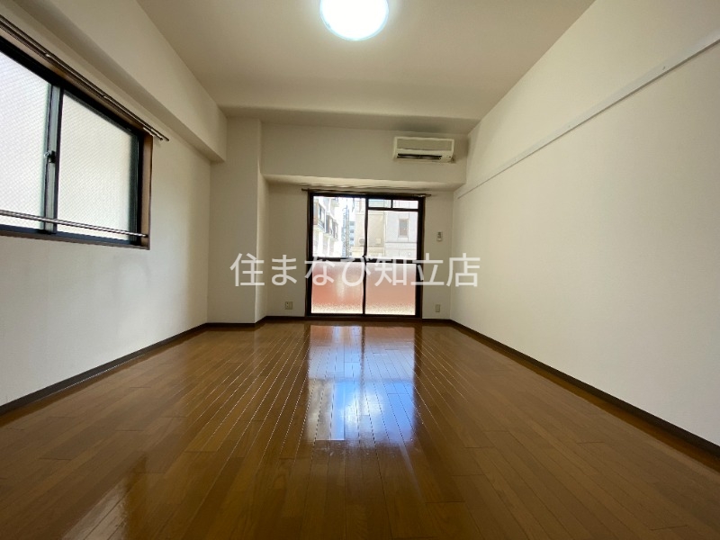 居室・リビング　同型別部屋写真