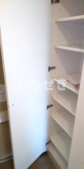 収納　シューズボックス