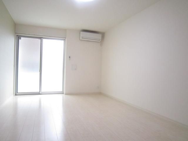 その他部屋・スペース　広々洋室9.7帖