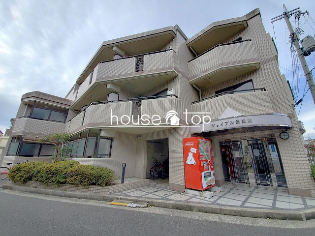 建物外観　インターネット使用料月額無料！オートロック・防犯カメラ完備