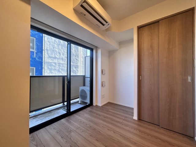 居室・リビング　こちらの居間で趣味の時間をお楽しみください