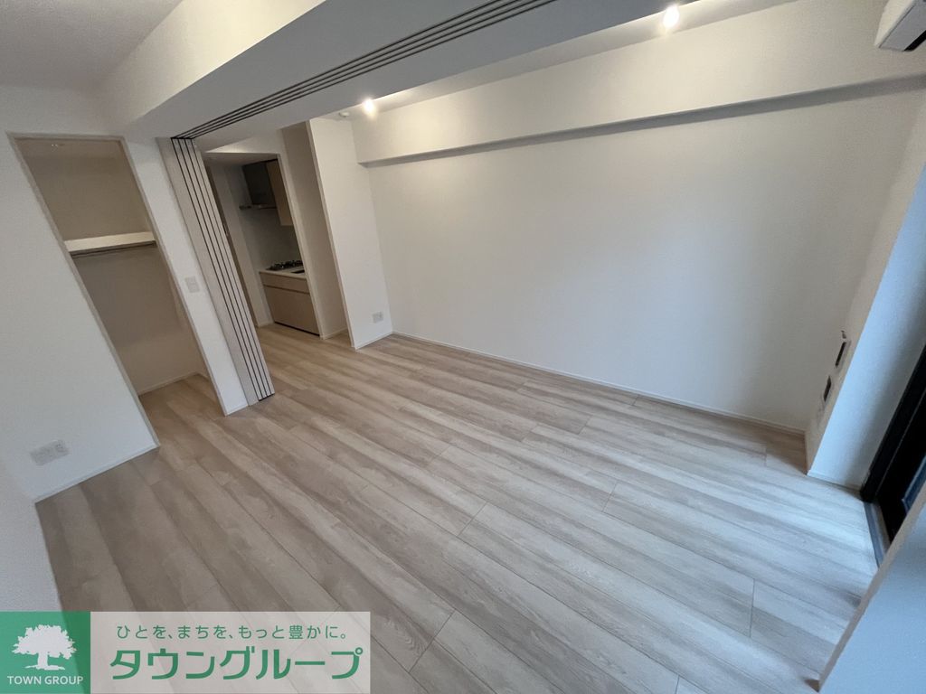 居室・リビング　玄関