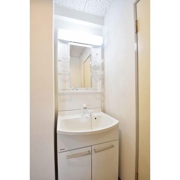 洗面設備　※同施工会社のイメージ写真※