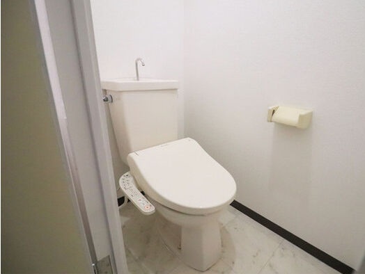 トイレ　※同施工会社のイメージ写真※