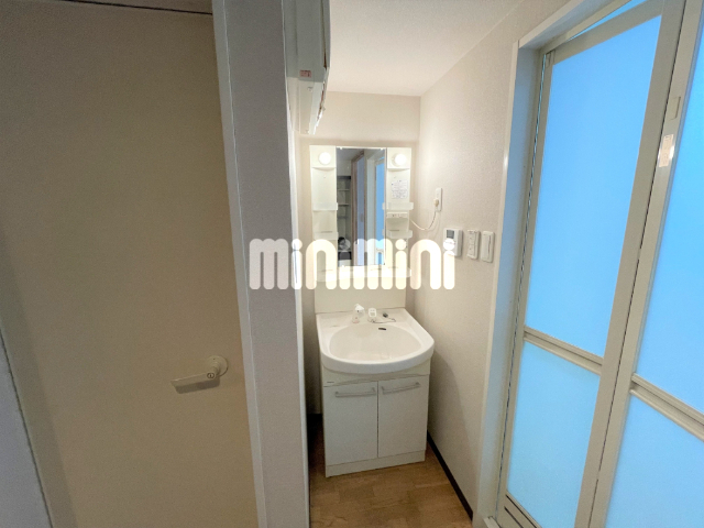 洗面設備　入居中のため参考写真