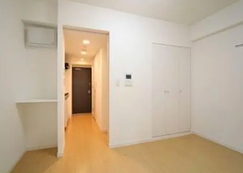 居室・リビング　別部屋の写真を使用しております。