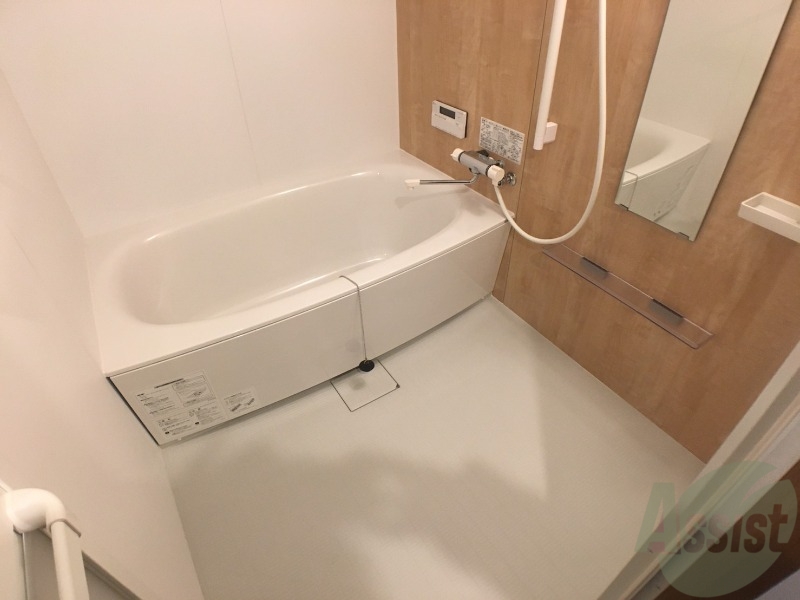 バス・シャワールーム　お風呂になります。一日の疲れを癒してくださいね。