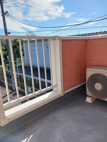 バルコニー　暖かな日差しのふりそそぐバルコニー