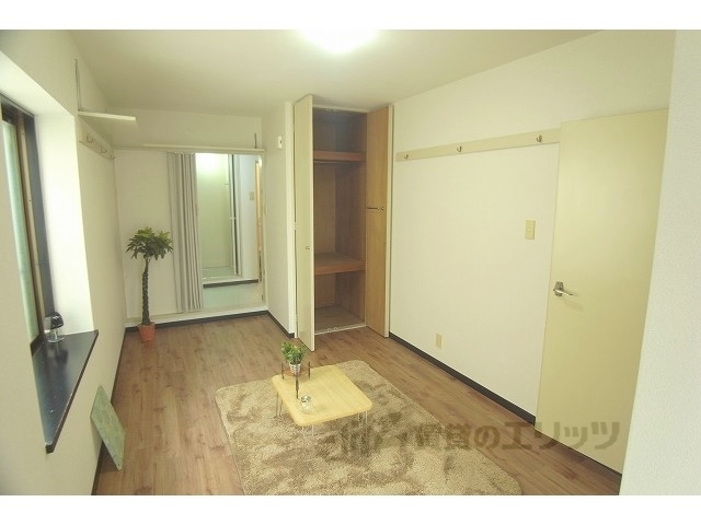 居室・リビング　洋室