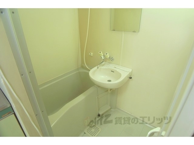 バス・シャワールーム　バス