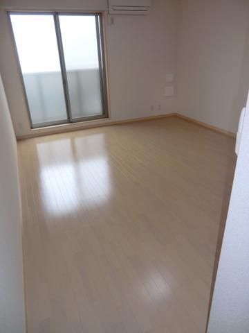 その他部屋・スペース　フローリング張りのＬＤＫ１５，７帖