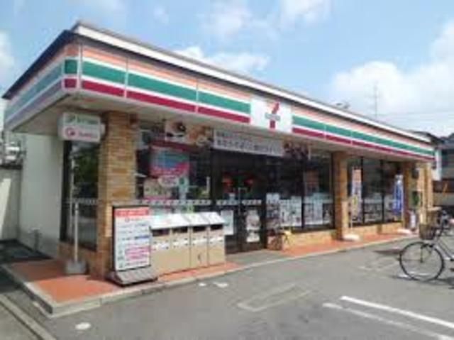 コンビニ　セブンイレブン船橋新高根6丁目店（コンビニ）まで732m